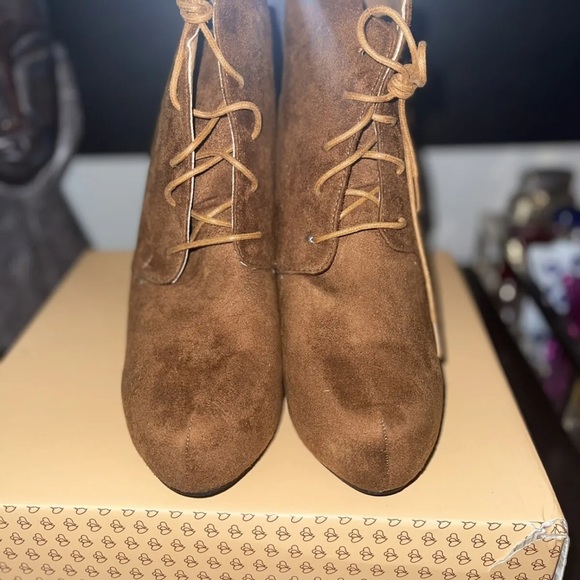 Stiletto Db Dk Fashion Faux Suede Booties Size 10. - Picture 4 of 7